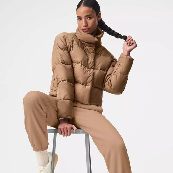 Alo Yoga Womens Jacket Gold Rush Puffer Full Zip Tall Collar M Toasted Almond - Picture 7 of 8